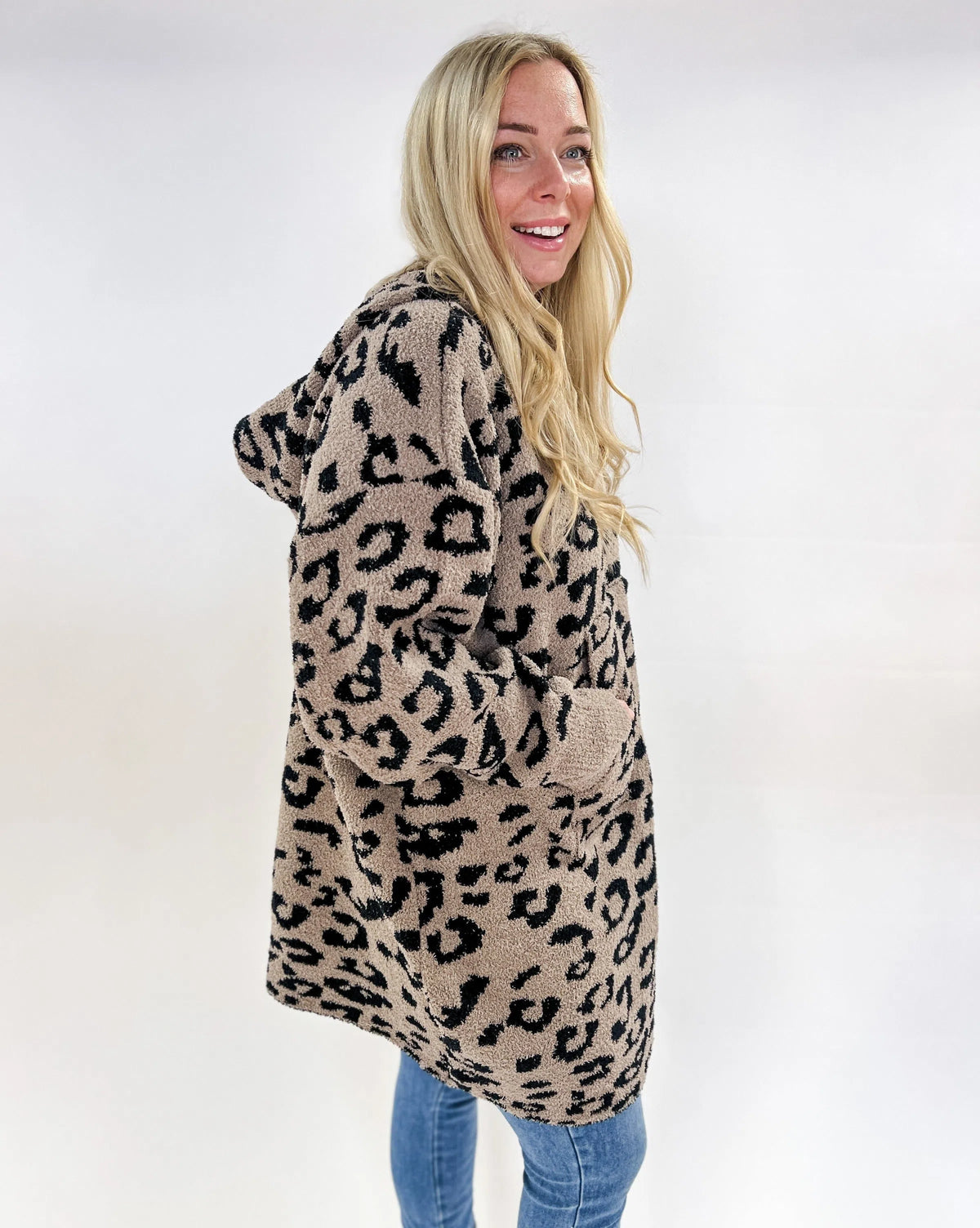 Hooded Wearable Chenille Blanket w/ Front Pocket-COZYLUXE-Cloud Nine Pajamas