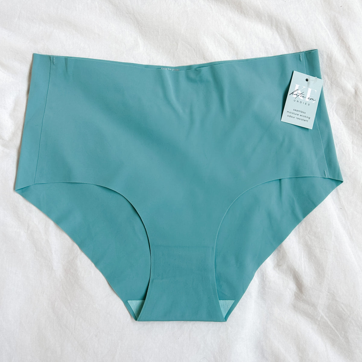 Buy C9 Medium Rise Three-Fourth Coverage Seamless Bikini Panty (Pack Of 4)  - Assorted at Rs.1409 online